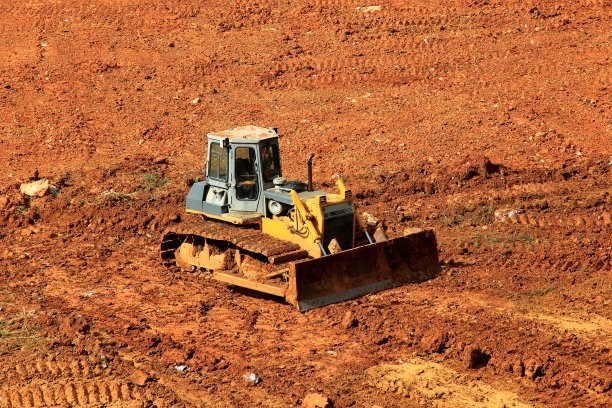 工地上的推土机图片下载