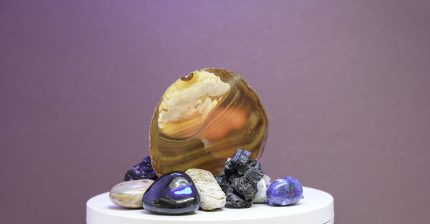 玛瑙镶嵌石英盘图片下载