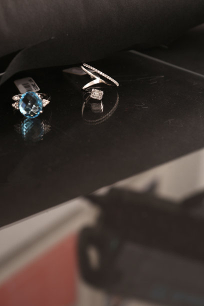 黄金和钻石首饰图片下载