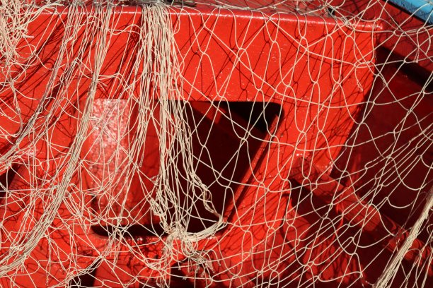 渔网晾晒在船上-图片下载