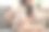 保健医疗或日常生活理念:坐在沙发上的年轻女士有胃痛或月经痛的收胃。图片下载
