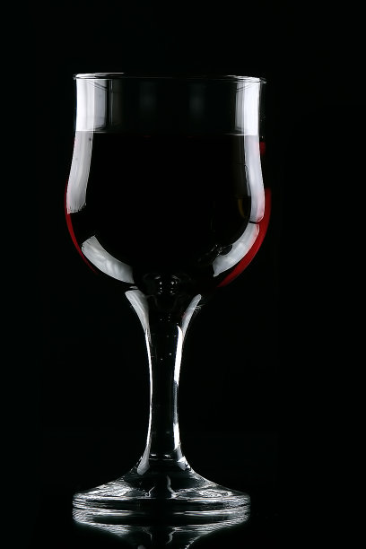 一杯酒图片下载