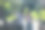 微笑的朋友们用带摄像头的手机在户外自拍图片下载