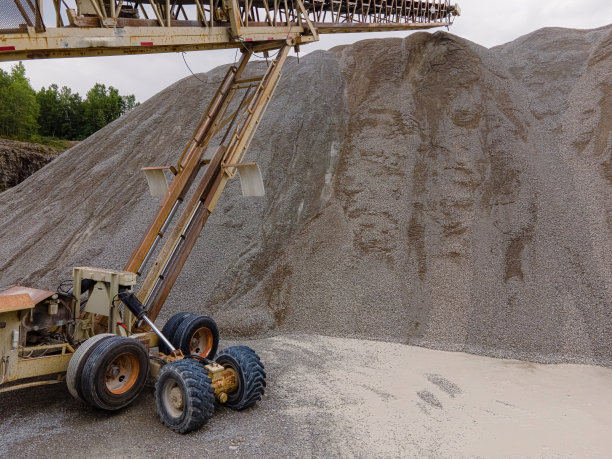 采石场的转换设备图片下载