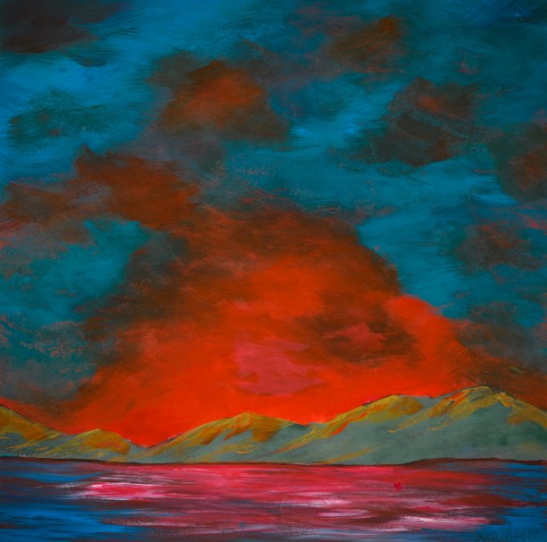 亚克力画的山后面的火。图片下载