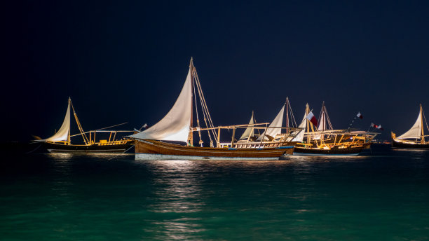 阿拉伯传统渔船（三角帆船）图片下载