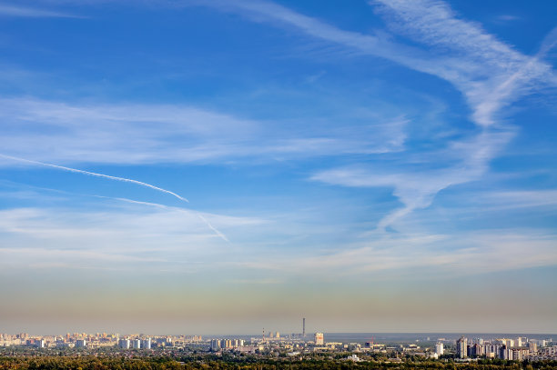 从国家植物园看基辅河左岸图片下载
