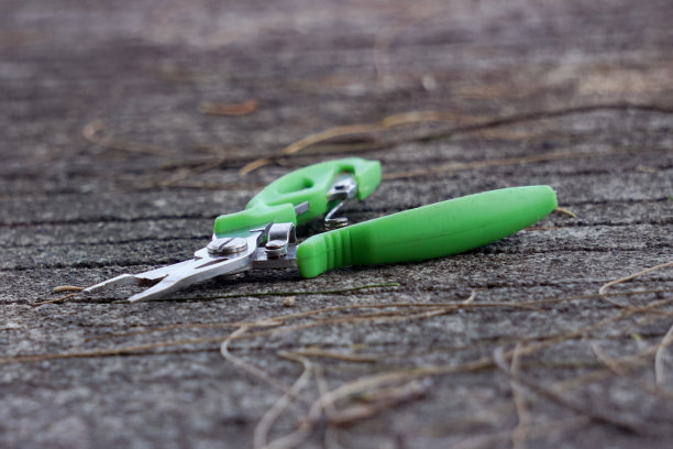 鱼钩钳图片下载