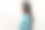 侧面肖像的严格跋扈的女人向前看，感觉自信专注自信。图片下载
