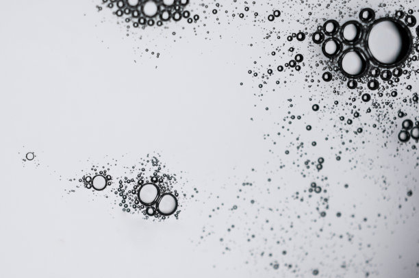 白色背景上的气泡，凝胶质地图片下载