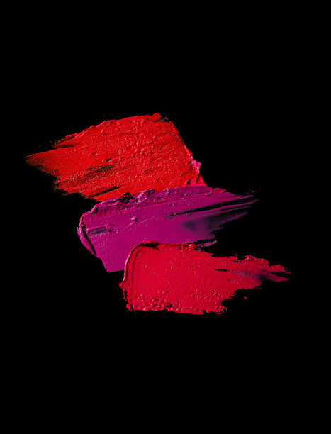 不同的口红涂抹黑色背景图片下载