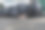 垃圾从垃圾箱里溢出，堆在地上。图片下载
