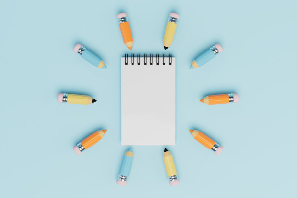 学习所需科目。用彩色铅笔在蓝色背景的笔记本上画圈。三维渲染图片下载