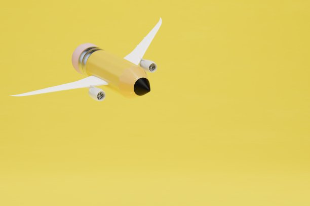 一只铅笔在黄色背景的飞机机翼上飞行。复制粘贴，复制空格。三维渲染图片下载
