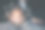 女性使用笔记本电脑与物联网，商业全球互联网连接应用技术和数字营销，金融和银行，数字链接技术，大数据。互联网在每天的生活中在线。图片下载