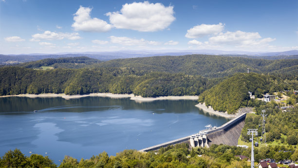 波兰度假——索利纳湖图片下载