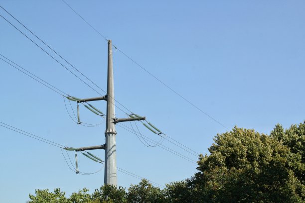 电力线站、高压输电塔立柱拉力供配电。图片下载