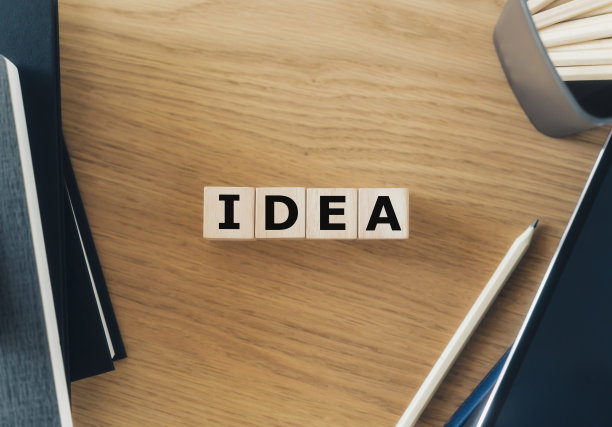 有复印空间的书或教科书和铅笔。创业工作成长理念与教育学习成功。商人和学生技能培训和知识发展图片下载