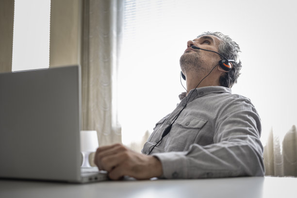 呼叫中心工作日。图片下载