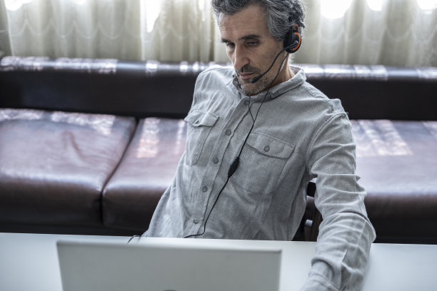 呼叫中心工作日。图片下载