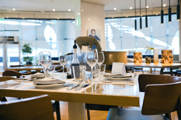 餐厅的餐具图片下载