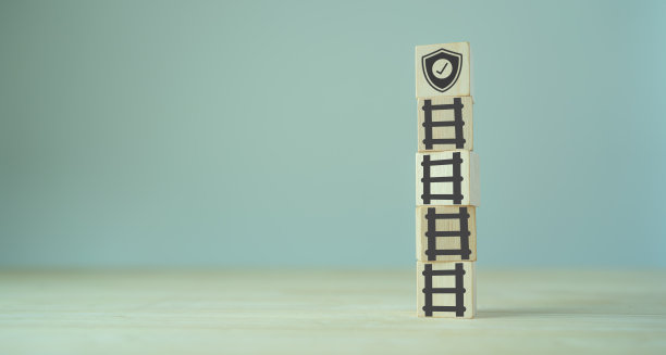 安全生产和安全评价过程的概念。员工的规则和遵从性。安全第一，保护，健康，法规和保险。工作标准流程。零事故的目标。图片下载