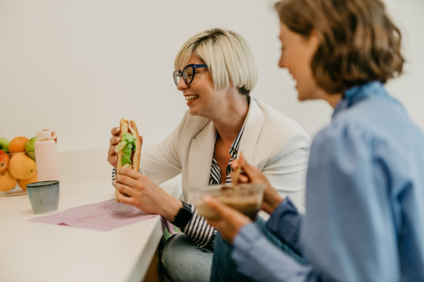 我们的早餐谈话很有成效图片下载