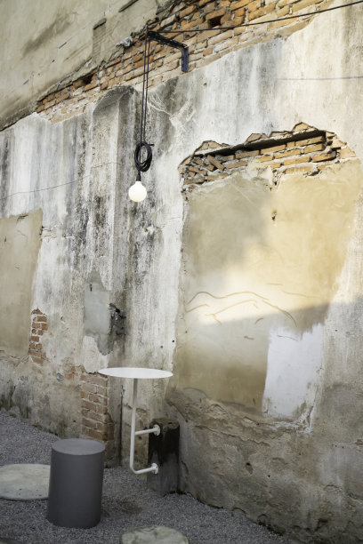 复古物品装饰在复古的房子图片下载