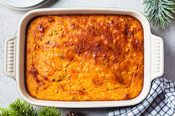 烤干酪面包。喜庆的圣诞菜。图片下载