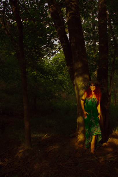 森林女王图片下载