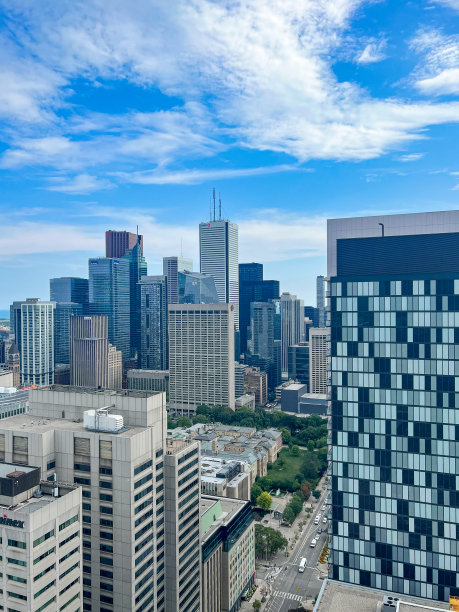 多伦多天际线和大学大道，安大略省，加拿大图片下载