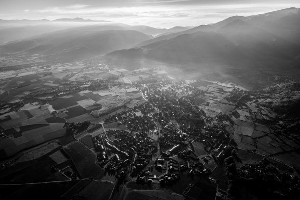 一天早上在热气球上图片下载