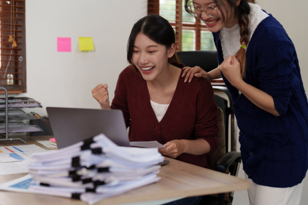 一组成功的企业实现目标。会计与财务概念图片下载