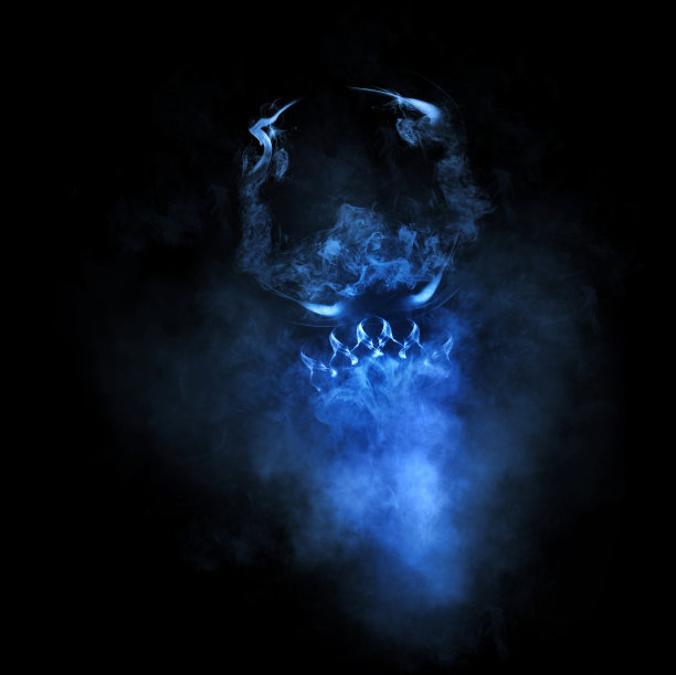 黑色背景下的夜雾怪物图片下载