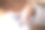 白人女婴，2岁左右，围兜，坐在高脚椅上，从盘子里吃意大利面，孩子自己喂养，婴儿主导的断奶思想，健康营养的固体食物给婴儿。图片下载