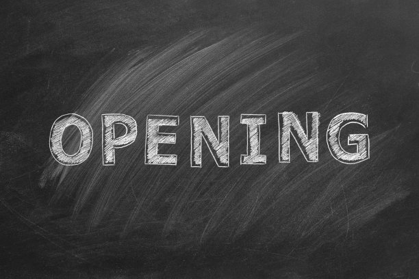 用粉笔写在黑板上的文字开头图片下载