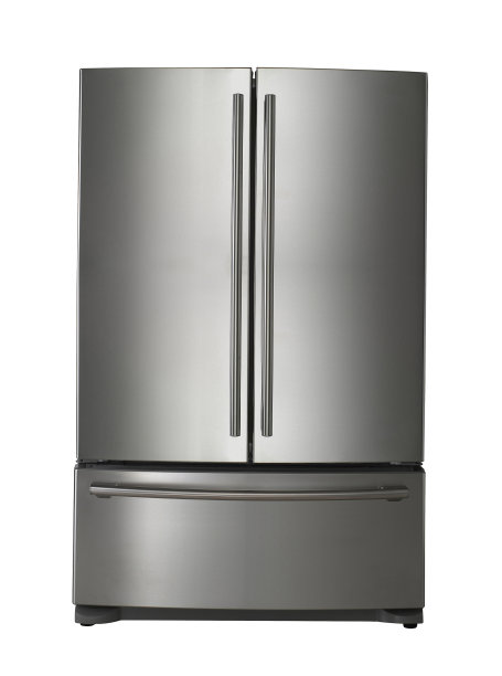 白色背景的现代冰箱图片下载