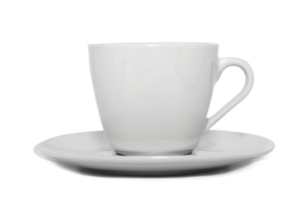 白色背景的杯子和碟子图片下载