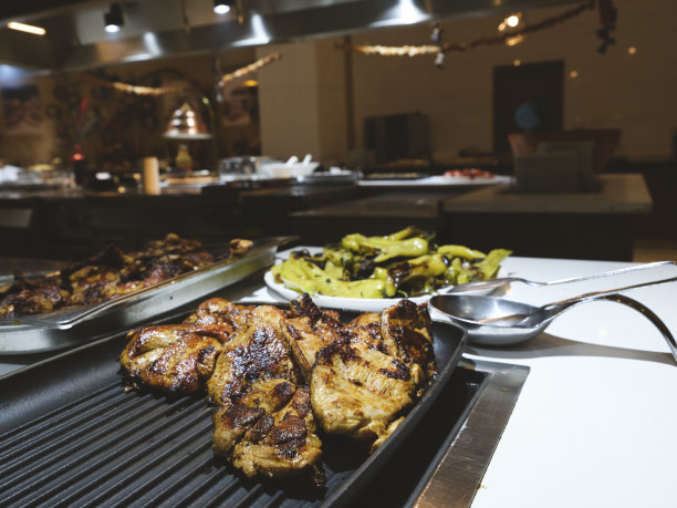 酒店自助餐厅的炸肉图片下载