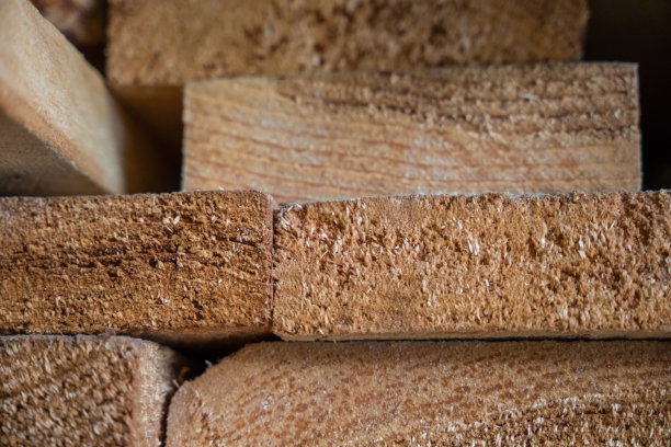 零售木材院子里图片下载