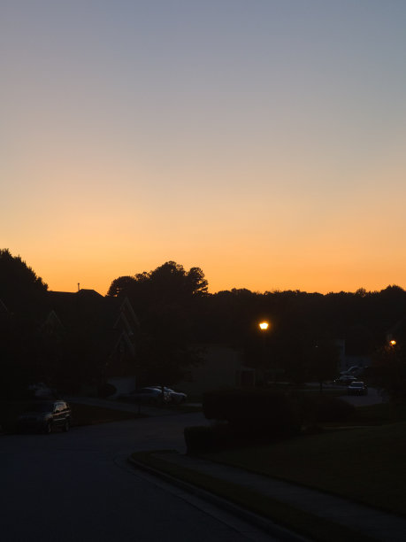 城市追求享乐的观点图片下载