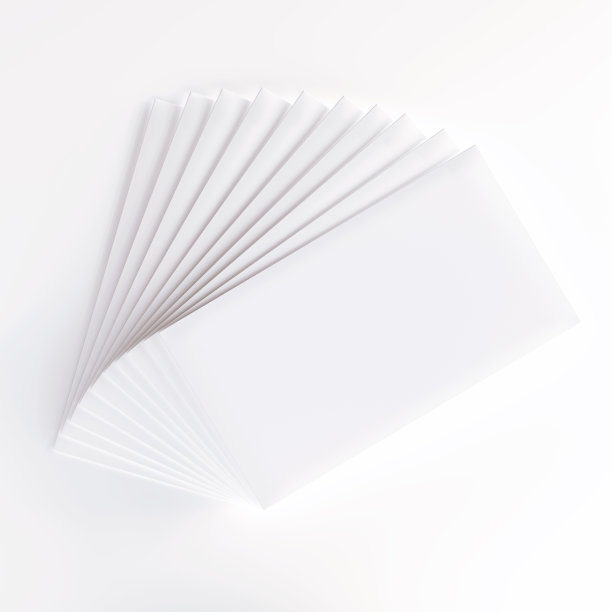 白色背景上的一叠空白名片图片下载