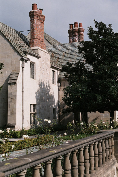 灰色岩庄园图片下载