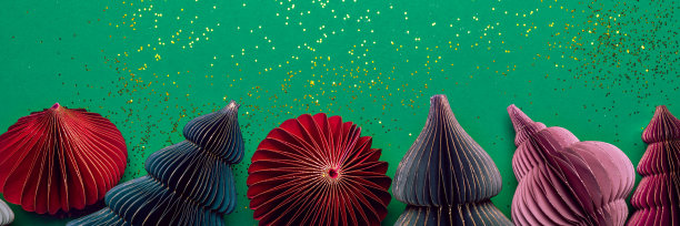 时髦的纸制圣诞树装饰物图片下载