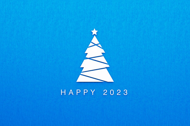 圣诞概念-圣诞树和蓝色背景的快乐20223信息图片下载