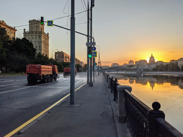 在莫斯科上空日出图片下载