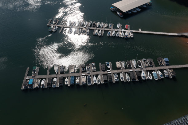 美国乔治亚州的拉尼尔湖码头图片下载