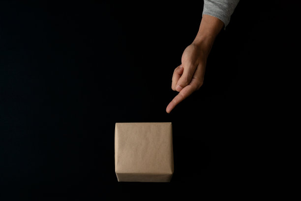 不必要的购物，花钱，黑色背景图片下载