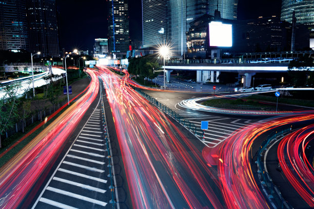 夜间超速灯的抽象运动模糊视图图片下载