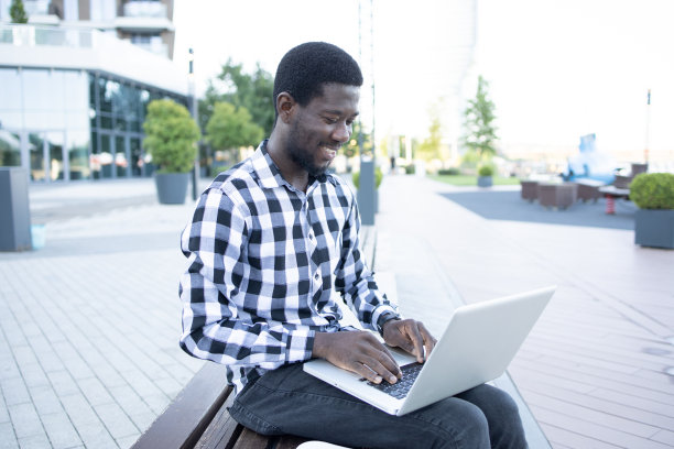 年轻的学生图片下载